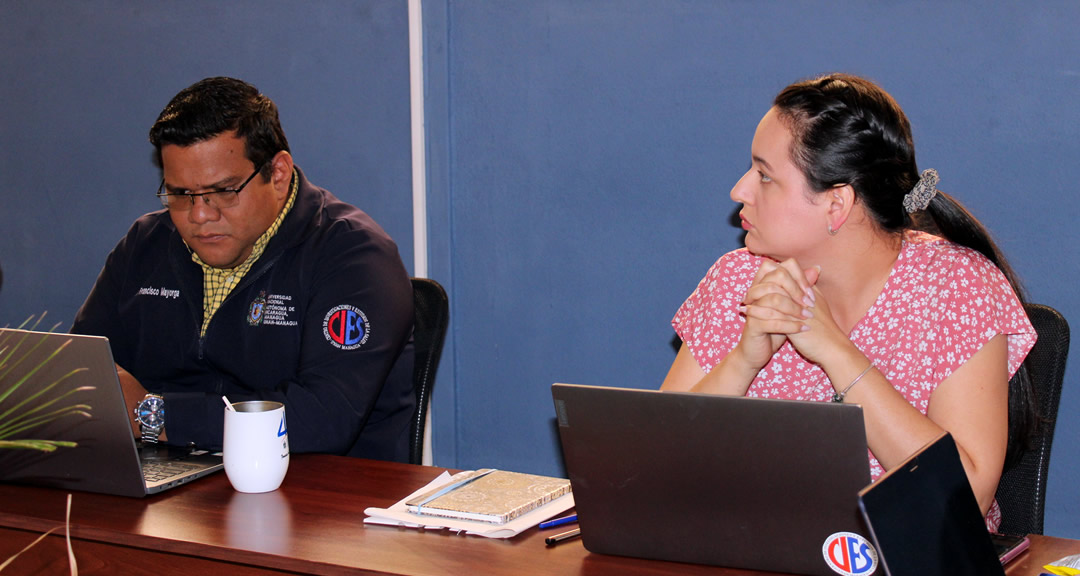 Investigadores que participan en el taller