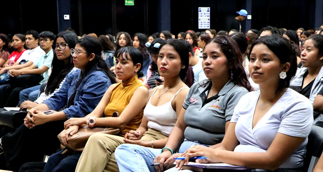 Estudiantes de Derecho profundizan en Ley de Protección de los Derechos de las Personas Consumidoras y Usuarias