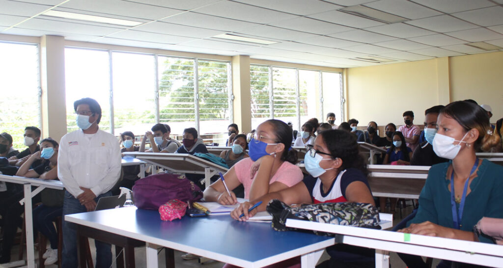 Universitarios conmemoran el Día Mundial del Hábitat y de la Arquitectura