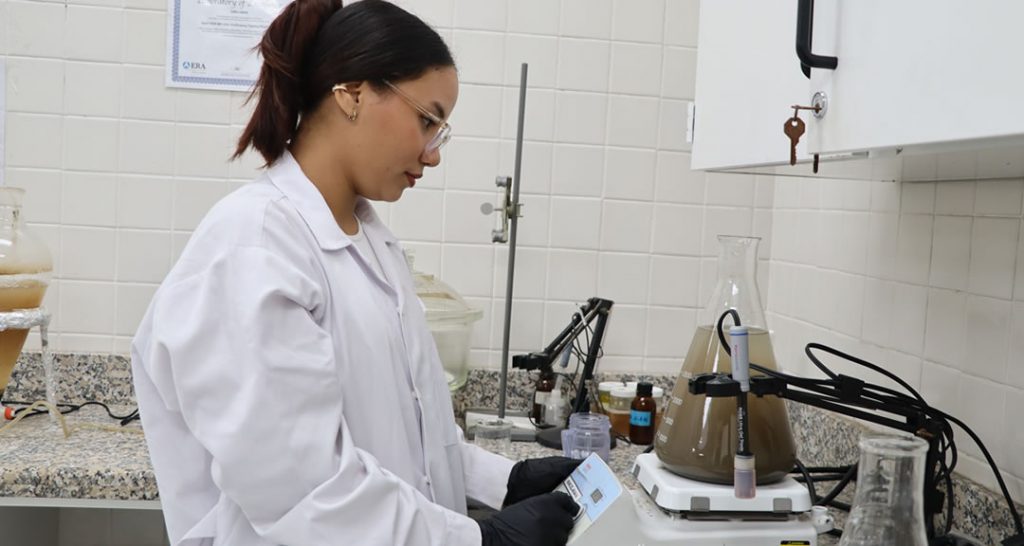 Jeinny Rocha, «Creo firmemente que desde mi profesión podré aportar a la preservación de los recursos naturales»