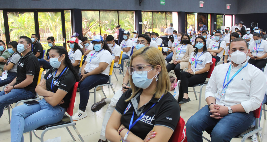 Miembros del voluntariado participan en el encuentro