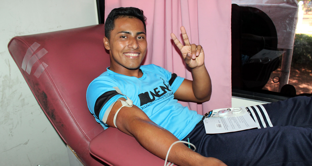 Comunidad universitaria se suma a la primera jornada de donación de sangre 2020