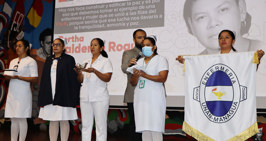 Futuros profesionales de la enfermería celebran su día con actividades académicas