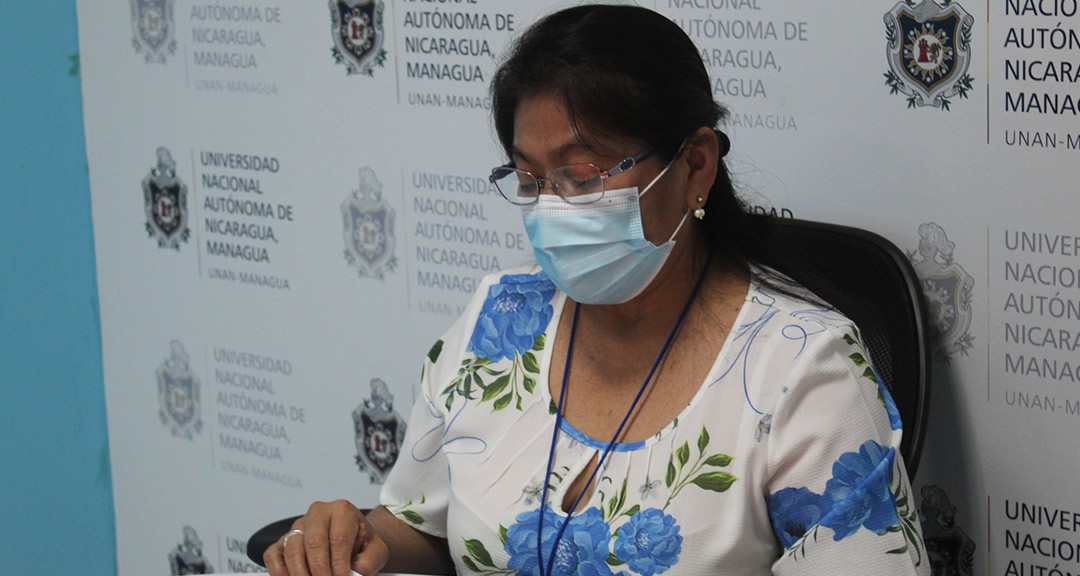 Doctora Marlene Muñoz Gaitán moderó el encuentro