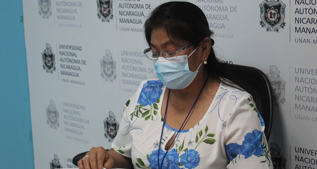 Doctora Marlene Muñoz Gaitán moderó el encuentro