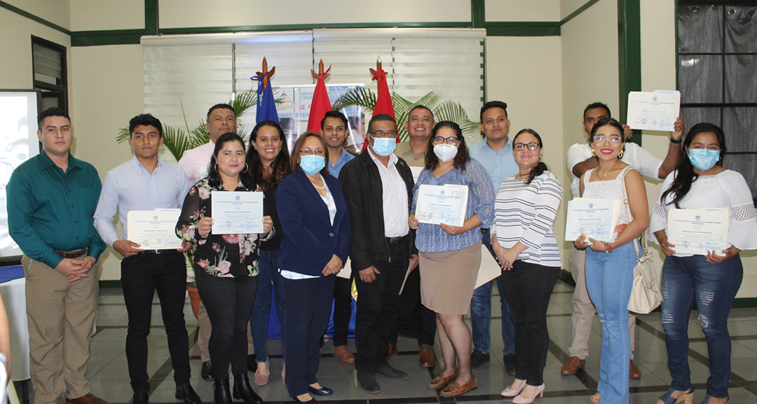 Estudiantes del diplomado reciben certificados