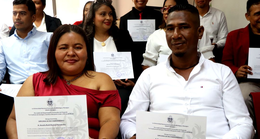 38 Docentes de secundaria culminan con éxito el Diplomado en Astronomía desde los Saberes