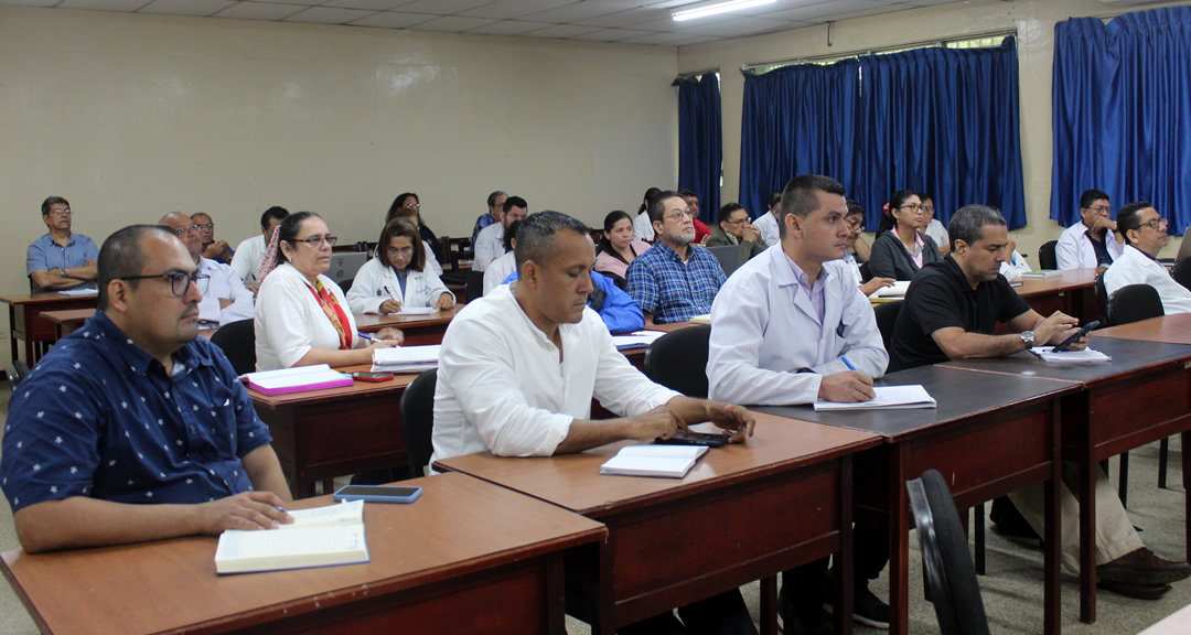 Docentes del área clínica de los hospitales de Managua se familiarizan con el Modelo Curricular por Competencias