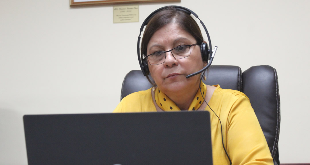 Maestra Ramona Rodríguez Pérez participa en IV foro regional sobre vivienda y hábitat