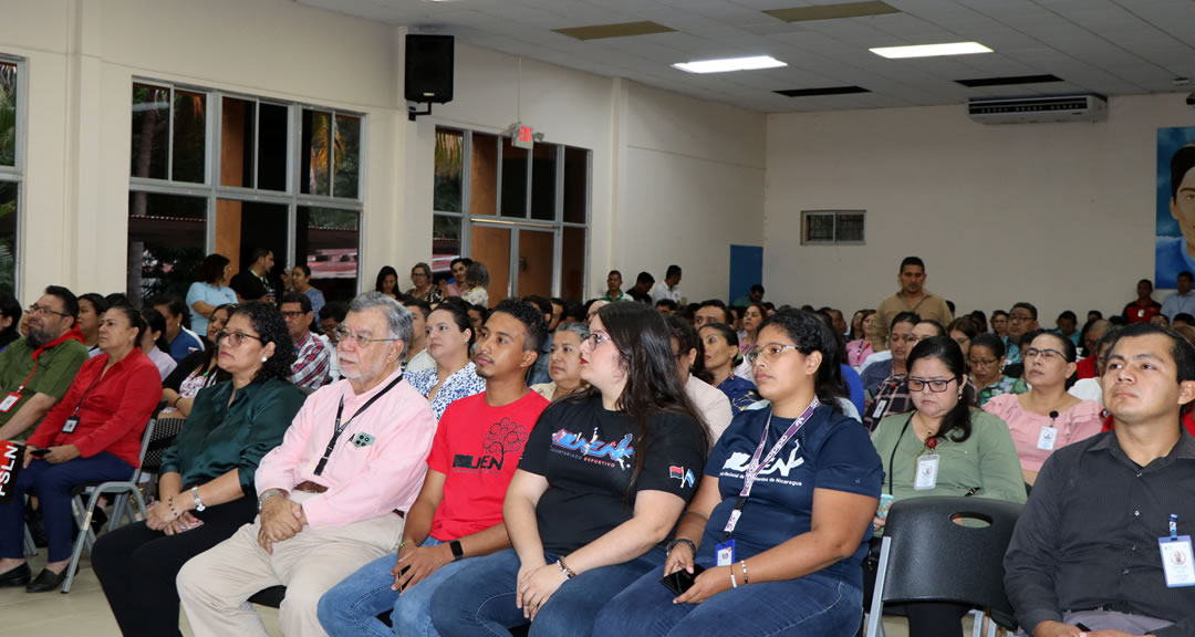 Comunidad universitaria se une a la celebración del Día Nacional de Educación