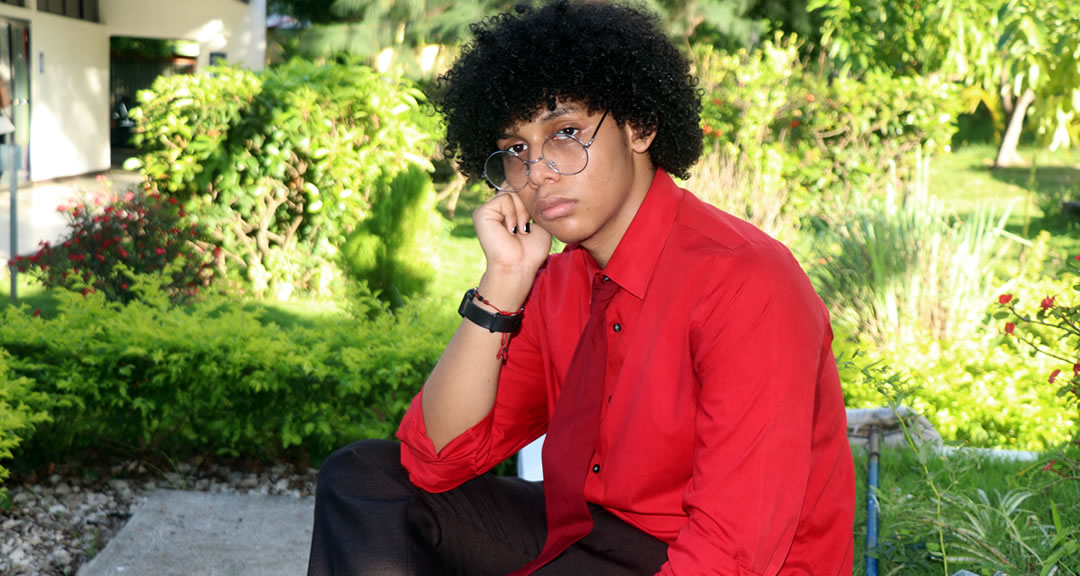 Danny Guillet, joven escritor y estudiante de Psicología que fortalece su formación integral para servir con vocación al pueblo nicaragüense