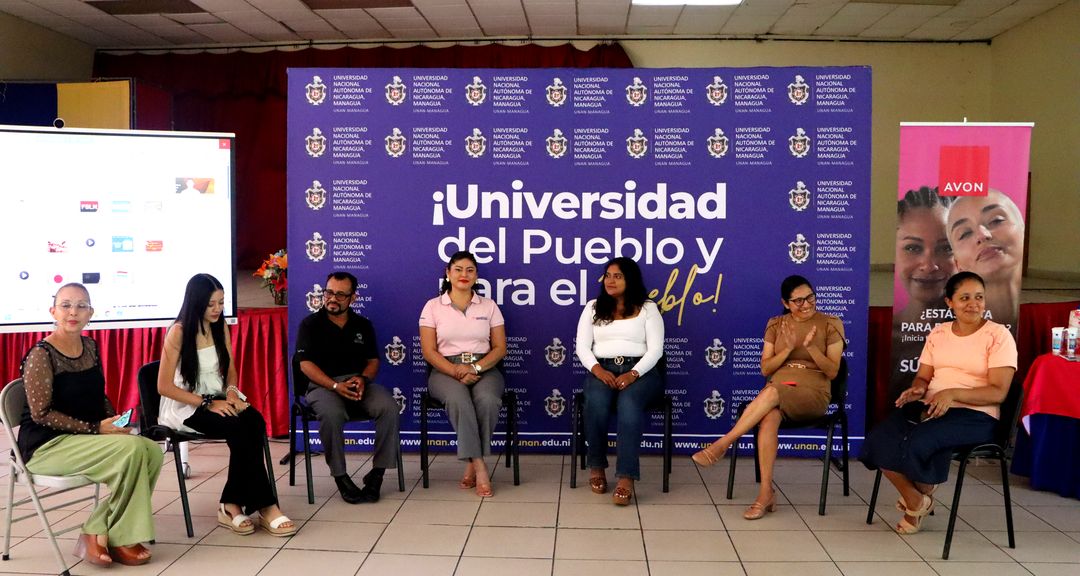 Estudiantes del CUR-Matagalpa celebran el Día Internacional del Emprendedor