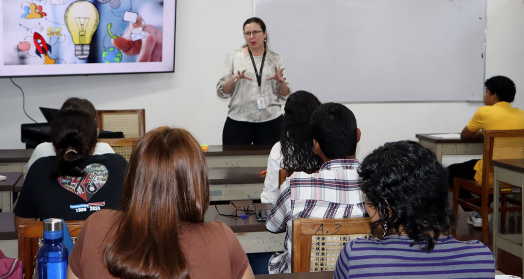 Juventud que investiga con el propósito de brindar soluciones innovadoras