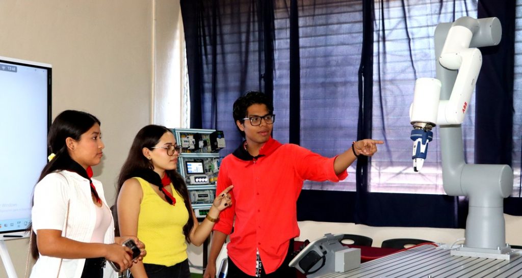 Reinauguración del Laboratorio de Robótica en Carazo fortalece y revoluciona la educación tecnológica universitaria