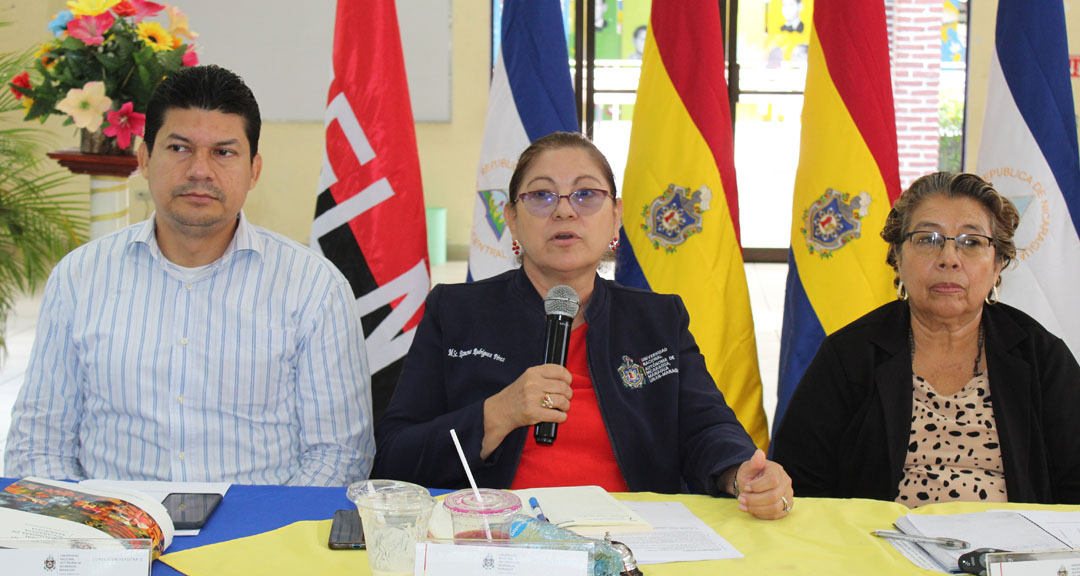 Maestra Ramona Rodríguez Pérez, rectora de la UNAN-Managua, presenta Informe de Rectorado.