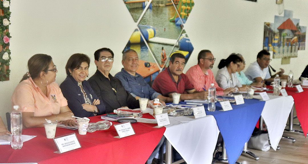 Miembros del Consejo Universitario, en el pleno 17-2023.