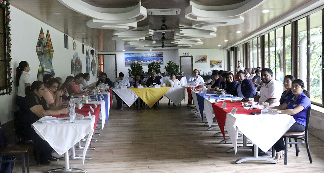 Miembros del Consejo Universitario, en el pleno 17-2023.