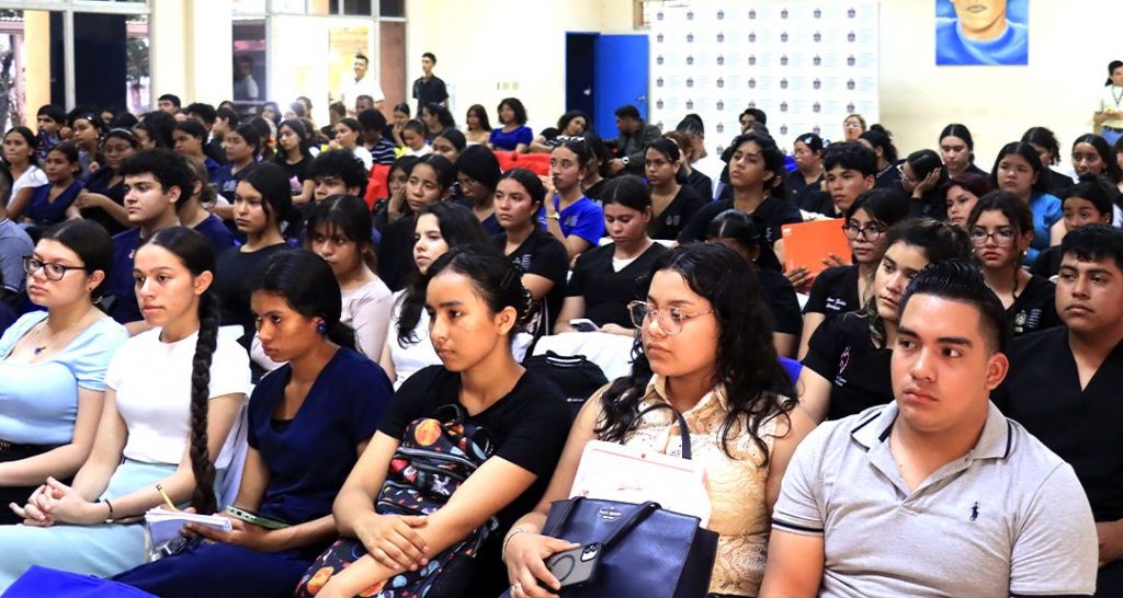 Simposio de Salud Intercultural fortalece saberes en saludo al Día Mundial de la Salud y al legado de Roberto González Herrera