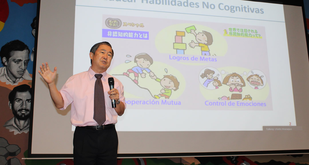 Embajador de Japón comparte experiencias sobre temas de educación, innovación y emprendimiento