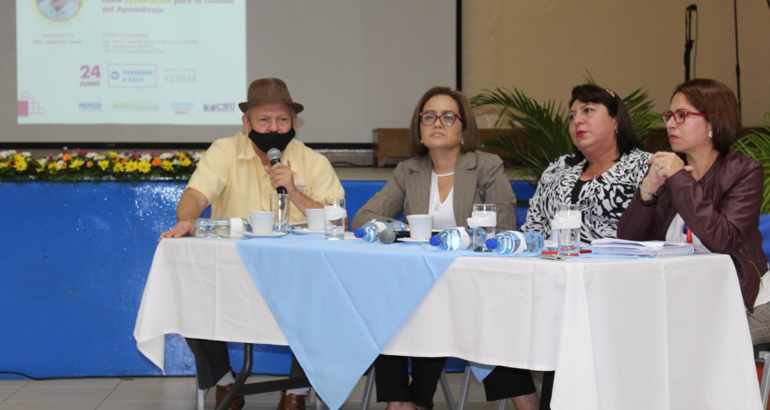 Docentes reflexionan sobre formación pedagógica y desafíos en la educación nicaragüense