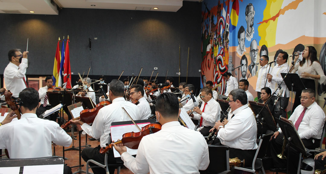 UNAN-Managua conmemora 42° aniversario de la Revolución Popular Sandinista con cantatas