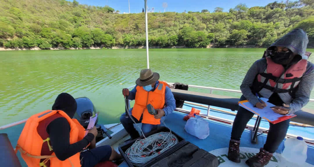 CIRA y Alcaldía de Managua emprenden acciones para conservar la biodiversidad y calidad del agua de la laguna de Tiscapa