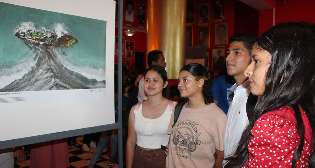 Estudiantes de la UNAN-Managua participan en exposición fotográfica organizada por Cinemateca Nacional