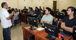 Estudiantes de Química industrial y Ambiental reciben taller sobre uso y verificación de equipos e instrumentos de laboratorio
