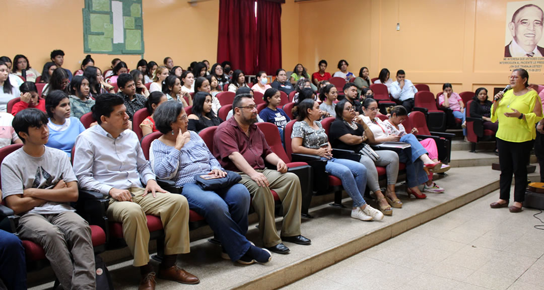 Ciencias de la Salud realiza jornada de conferencias en celebración de Abril Creativo