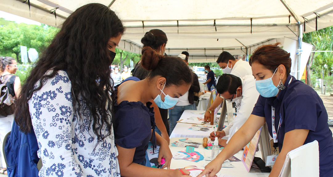 Comunidad universitaria se suma a la campaña de salud preventiva