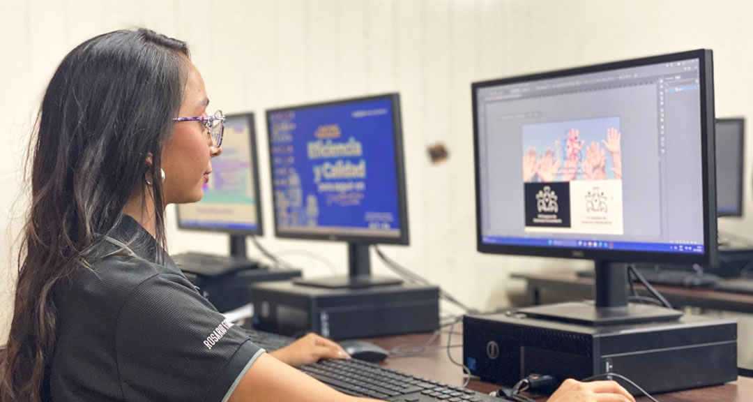 Rosario Fonseca: Excelencia académica, perseverancia y pasión por el diseño gráfico