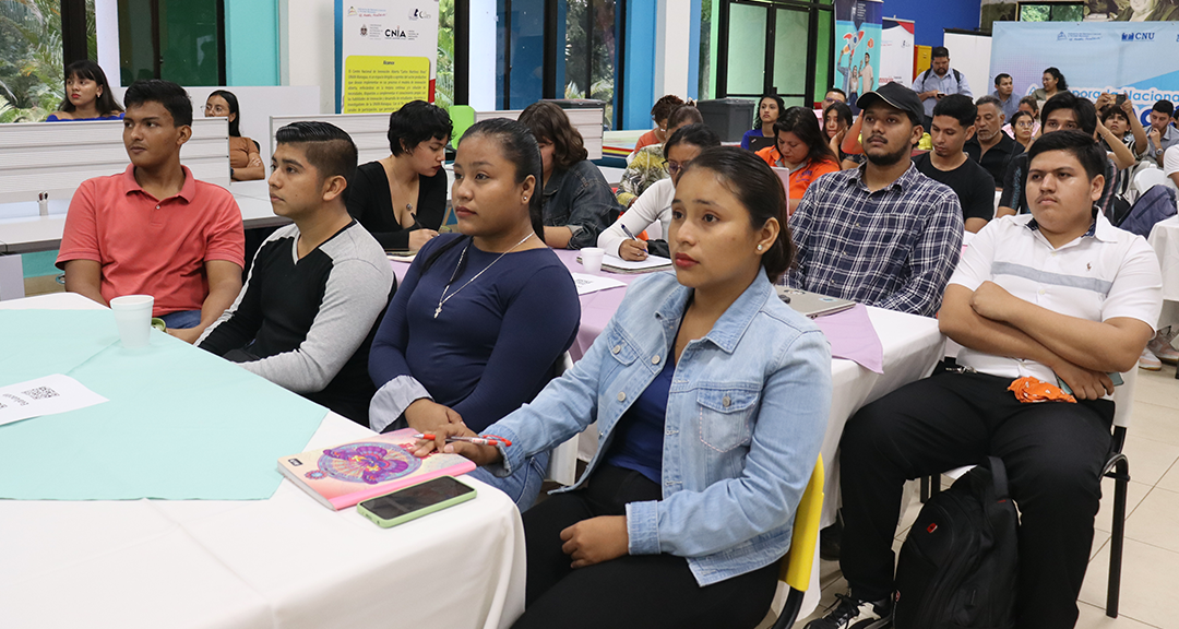 Participantes de la JUDC se capacitan en el tema de la comunicación oral y escrita7