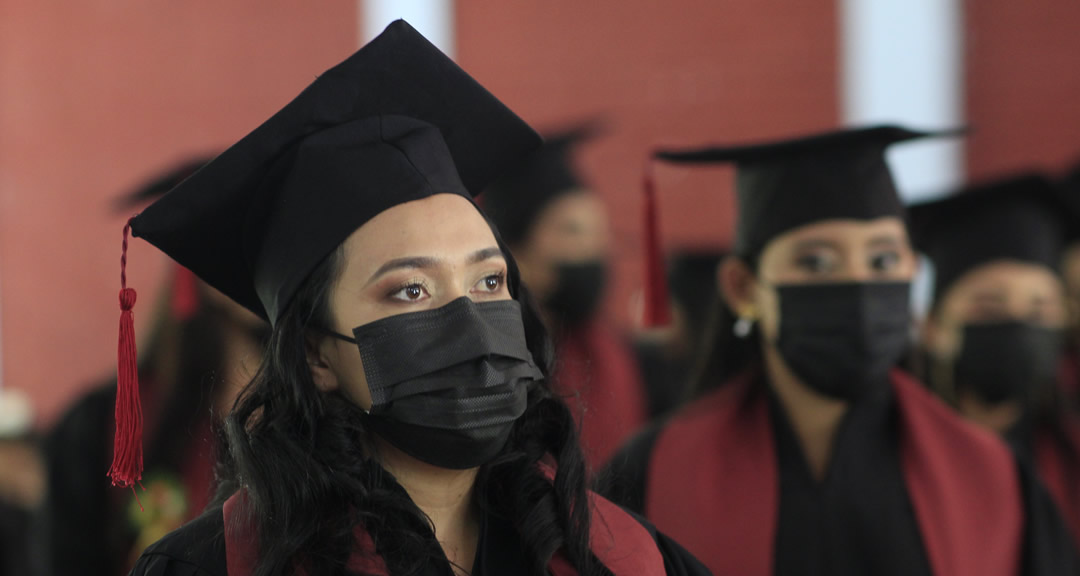 Enfermeras graduadas del Programa UNICAM.