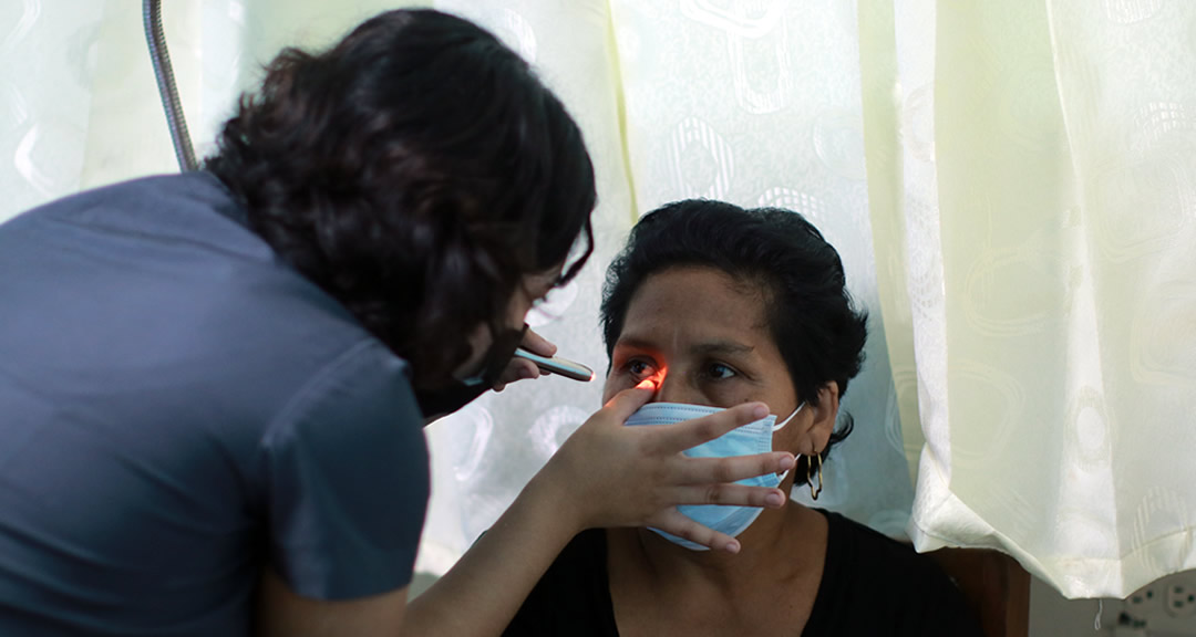UNAN-Managua fomenta cuido de la salud visual en el personal