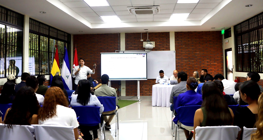 Futuros comunicadores reflexionan sobre el uso de la IA en el ejercicio de la profesión
