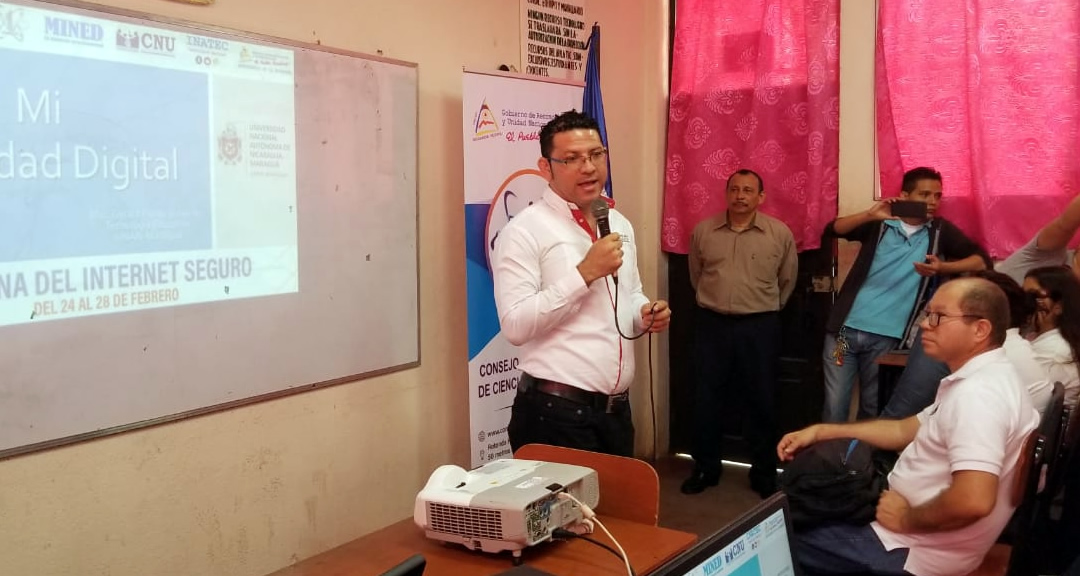 Tecnología Educativa presente en la semana del internet seguro