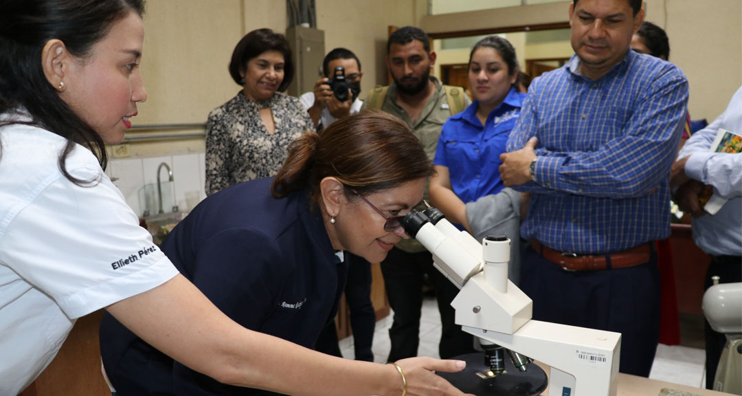 Consejo Universitario recorre las instalaciones del IGG-CIGEO, en su sesión 17-2022