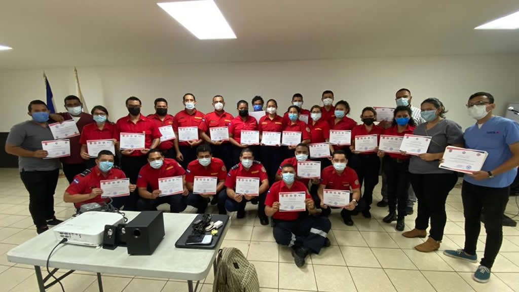UNAN-Managua imparte curso de atención prehospitalaria a bomberos