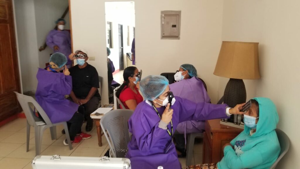 Optometristas realizan jornada de salud visual en San Juan de Río Coco
