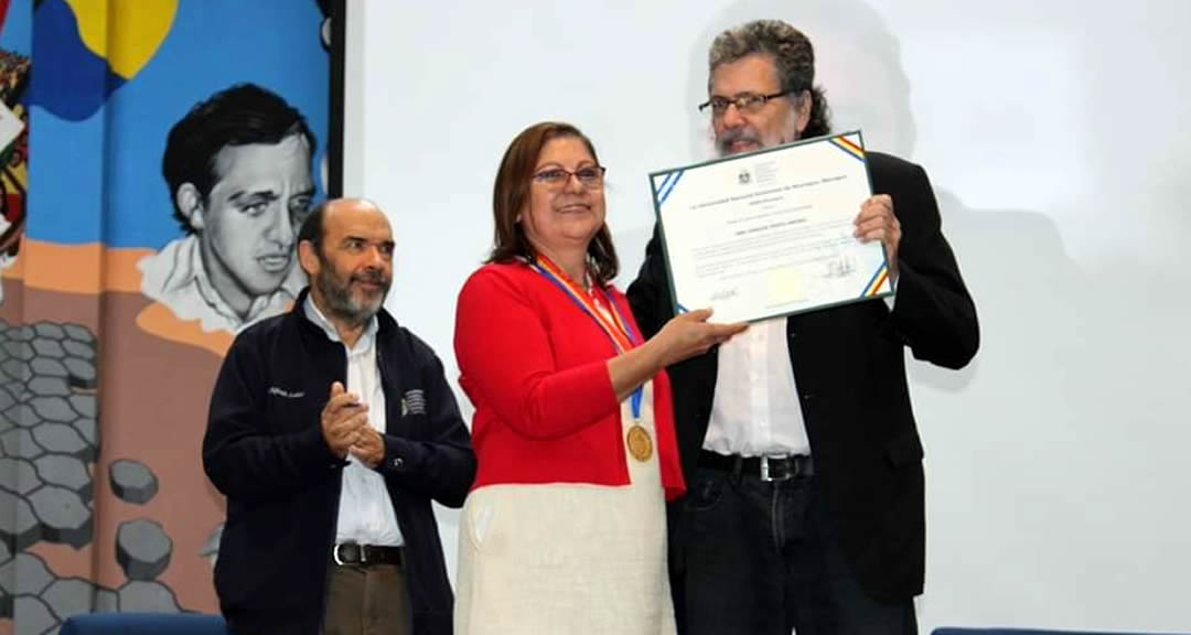Durante el acto se entregó el título de Doctor Honoris Causa en Humanidades a Abel Prieto Jiménez.