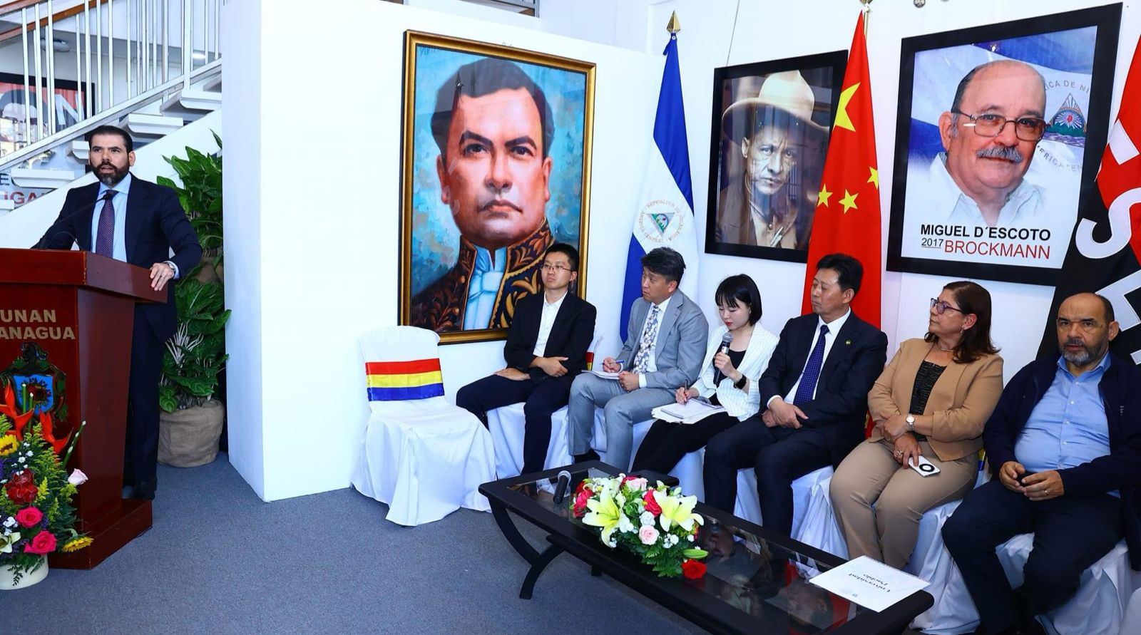UNAN-Managua recibe visita de representantes de la Asociación del Pueblo Chino para la Paz y el Desarme