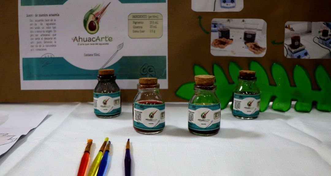 Acuarelas AguacArte: ciencia, creatividad e innovación sostenible