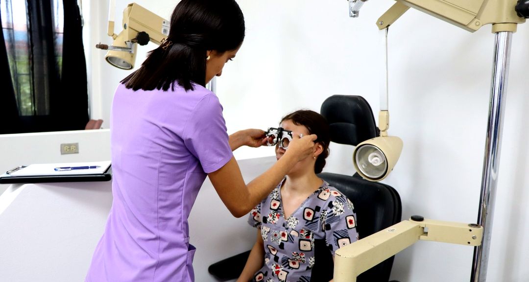 UNAN-Managua fortalece la salud visual con protagonismo estudiantil y compromiso social