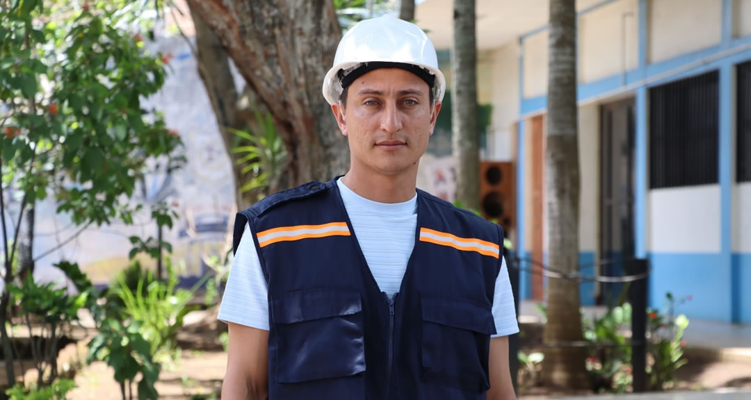 Estudiante de la UNICAM en Carazo apuesta por la construcción sostenible y el reciclaje de plástico para el desarrollo local