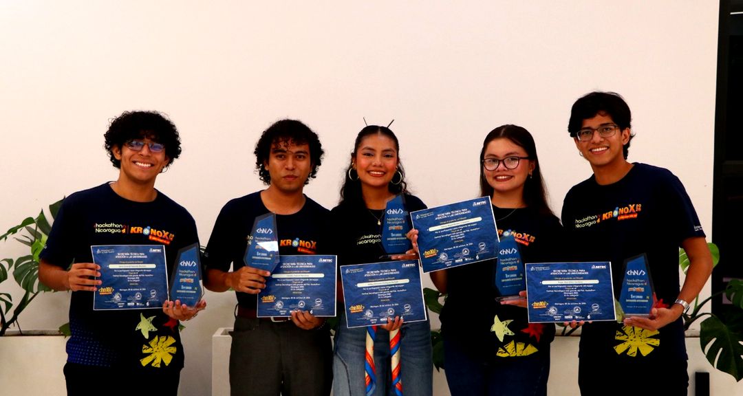 Juventud universitaria aporta al sector turismo con aplicación web