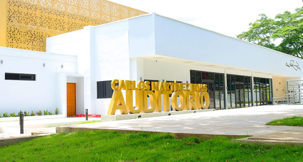 Comunidad universitaria de la UNAN-Managua inaugura moderno Auditorio «Carlos Martínez Rivas»
