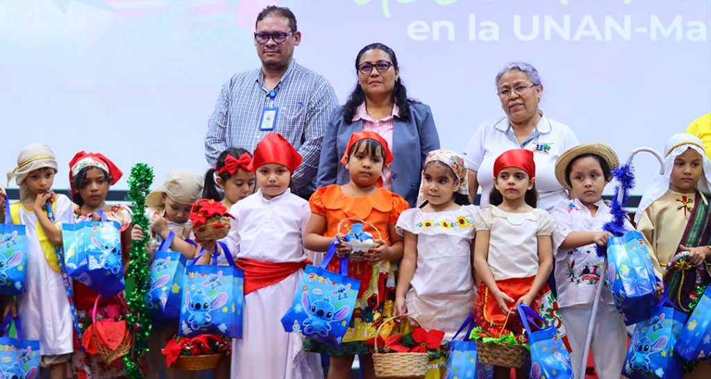 UNAN-Managua celebra con alegría el lanzamiento de las festividades decembrinas 2025