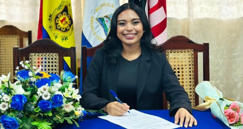 Liseth Guadalupe Carrero Álvarez: «La Universidad fue el espacio donde descubrí mi verdadera personalidad, mi voz y la certeza de que elegí el camino correcto»