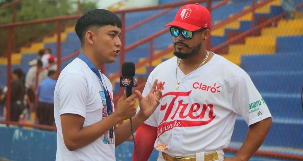 Kennys Eddy Velasquez Matey: «Unos de mis logros es haber dejado el miedo y romper las barreras para ser un cronista deportivo»