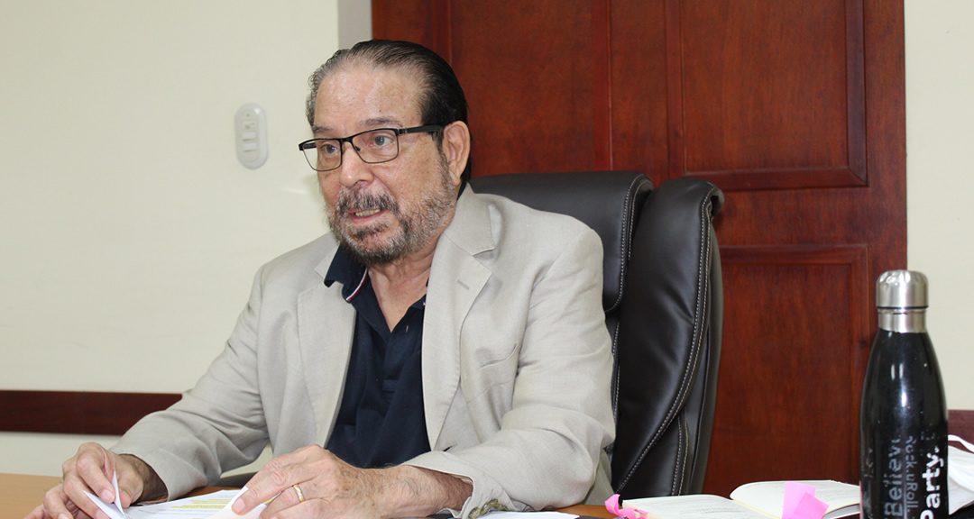 Doctor Francisco José Lacayo Parajón, autor del libro «El mañana comenzó ayer»